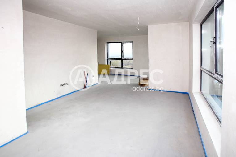 Тристаен апартамент, Иваняне, 671332, Снимка 1