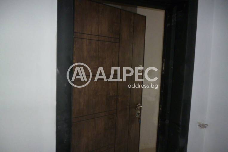 Тристаен апартамент, Добрич, Център, 659336, Снимка 1