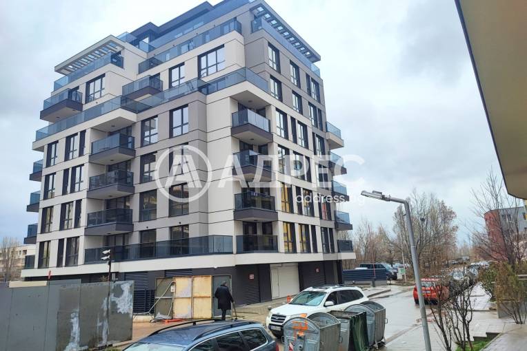 Тристаен апартамент, София, Полигона, 666336, Снимка 2