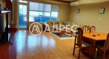 Тристаен апартамент, Благоевград, Център, 684337