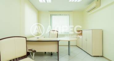 Двустаен апартамент, Варна, Операта, 684338, Снимка 1