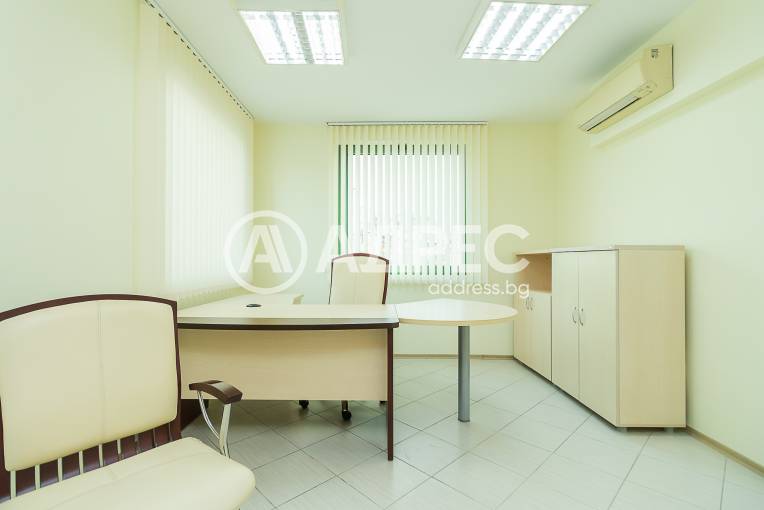 Двустаен апартамент, Варна, Операта, 684338, Снимка 1