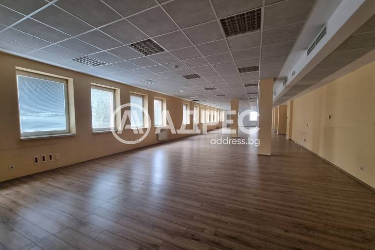 Офис Сграда/Търговски център, София, Център, 585339, Снимка 2