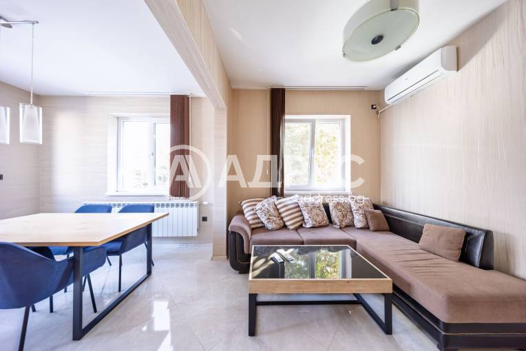 Тристаен апартамент, Плевен, Идеален център, 680340, Снимка 1