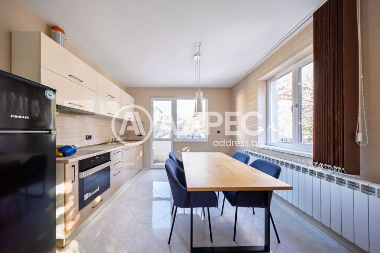 Тристаен апартамент, Плевен, Идеален център, 680340, Снимка 2