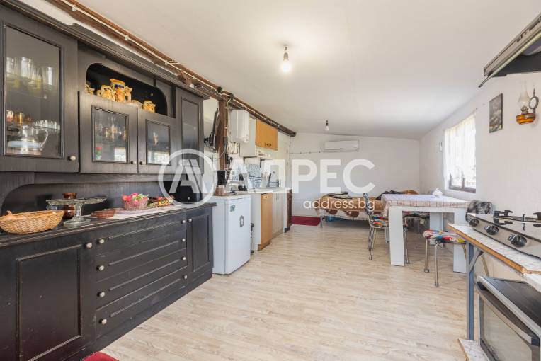 Къща/Вила, Орешак, 687341, Снимка 1