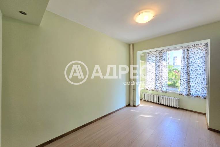 Тристаен апартамент, София, Иван Вазов, 699342, Снимка 10