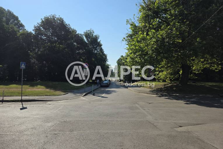 Тристаен апартамент, София, Иван Вазов, 699342, Снимка 17