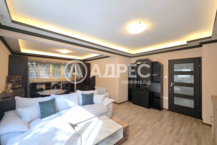 Тристаен апартамент, София, Иван Вазов, 699342, Снимка 2