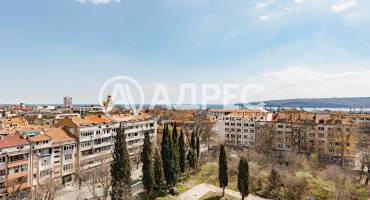Тристаен апартамент, Варна, Идеален център, 691344, Снимка 1