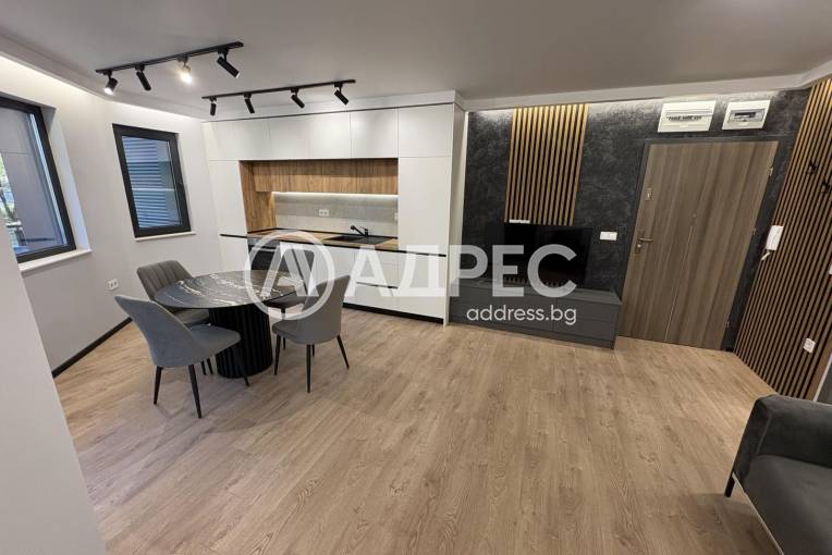 Двустаен апартамент, Варна, Бриз, 701346, Снимка 1