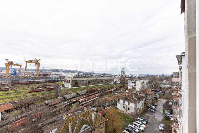 Двустаен апартамент, Варна, ЖП Гара, 685348, Снимка 16