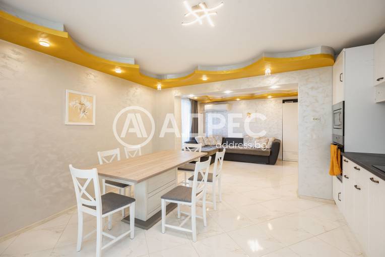 Многостаен апартамент, Варна, Централна поща, 698348, Снимка 9