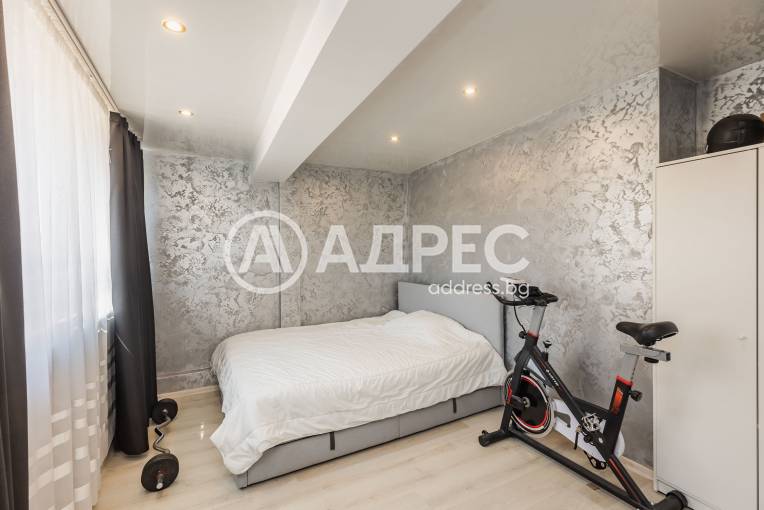 Многостаен апартамент, Варна, Централна поща, 698348, Снимка 12