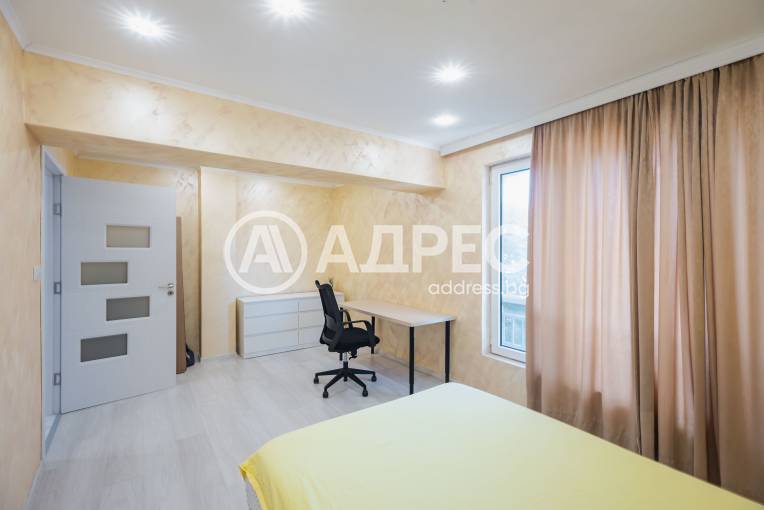 Многостаен апартамент, Варна, Централна поща, 698348, Снимка 17