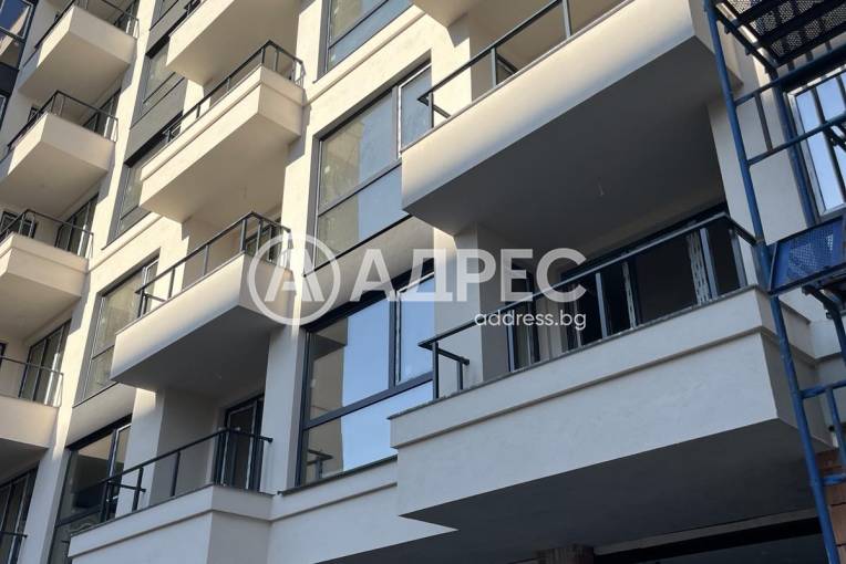 Двустаен апартамент, София, Банишора, 682350, Снимка 1