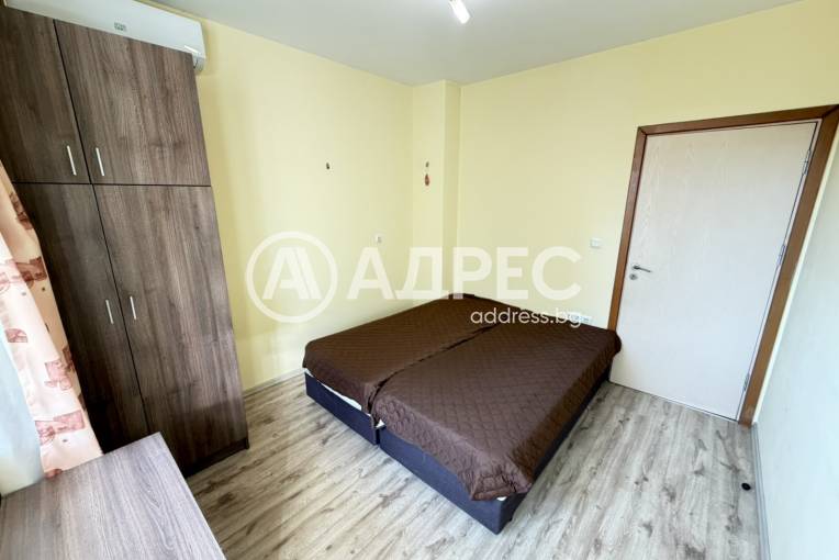 Тристаен апартамент, Варна, Погребите, 701351, Снимка 13