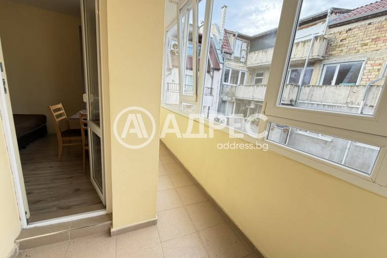 Тристаен апартамент, Варна, Погребите, 701351, Снимка 9