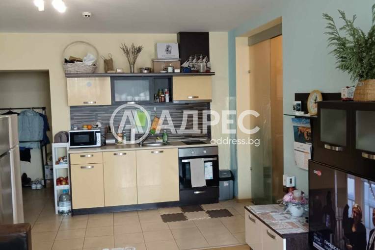 Тристаен апартамент, Поморие, местност Кротиря, 664352, Снимка 1