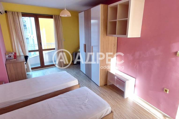 Тристаен апартамент, Шумен, Дивизионна болница, 684352, Снимка 4
