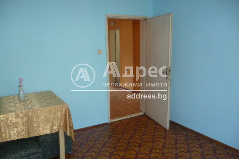 Многостаен апартамент, Добрич, Център, 593353, Снимка 13
