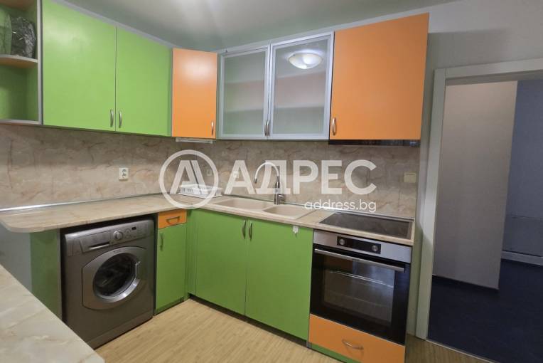 Тристаен апартамент, Варна, Левски, 677357, Снимка 1