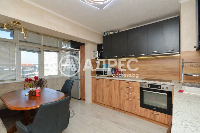 Тристаен апартамент, Бургас, Славейков, 681357, Снимка 1