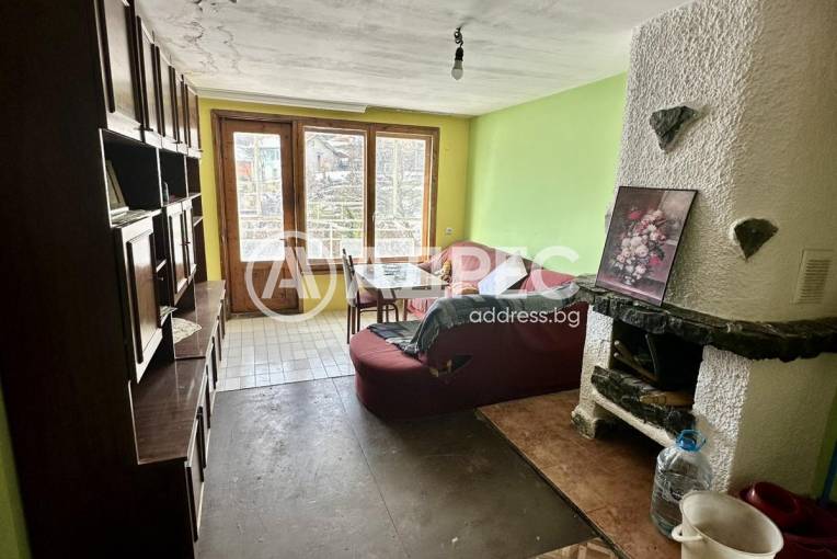 Тристаен апартамент, Троян, Център, 685358, Снимка 1