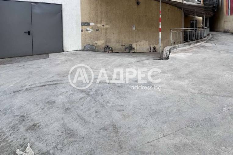 Паркомясто/Гаражна клетка, Русе, Широк център, 633362, Снимка 2