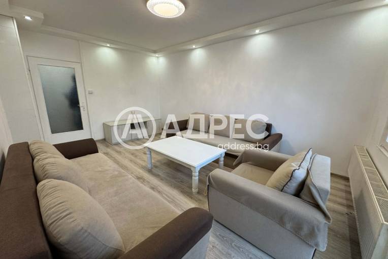 Тристаен апартамент, Попово, 683363, Снимка 1