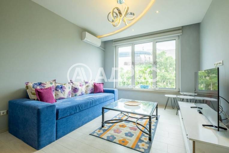 Тристаен апартамент, София, Център, 655365, Снимка 1