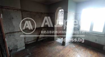 Тристаен апартамент, Благоевград, Орлова чука, 586368, Снимка 4