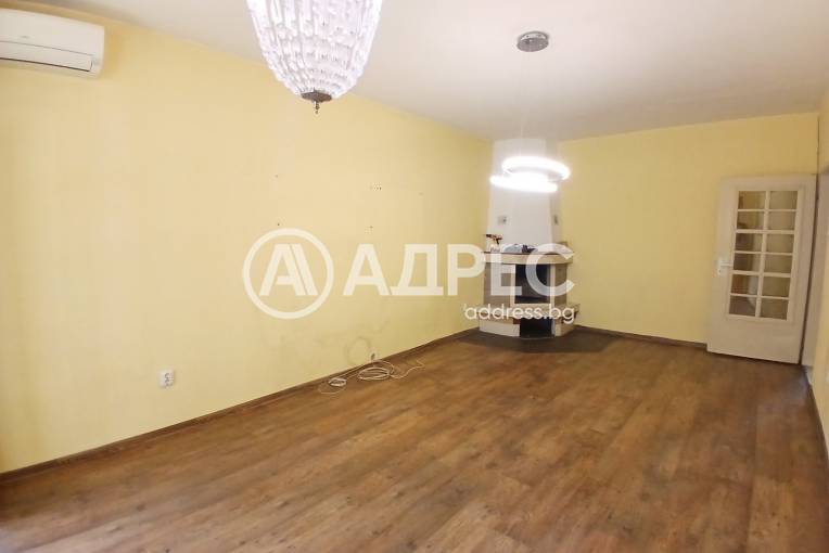 Многостаен апартамент, София, Дружба 2, 700368, Снимка 1