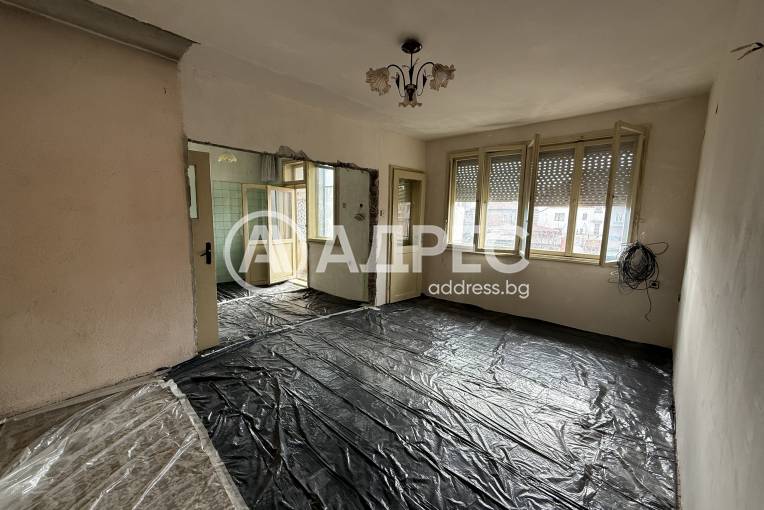 Многостаен апартамент, Хасково, Овчарски, 684369, Снимка 1