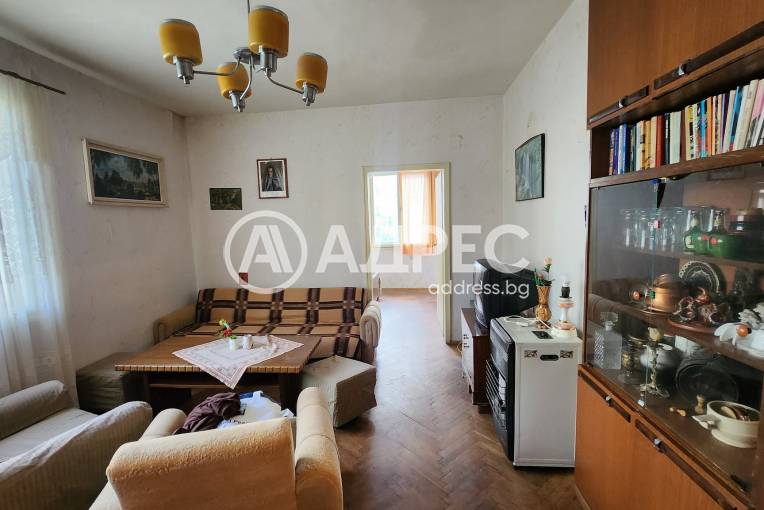 Етаж от къща, Ямбол, 682370, Снимка 1