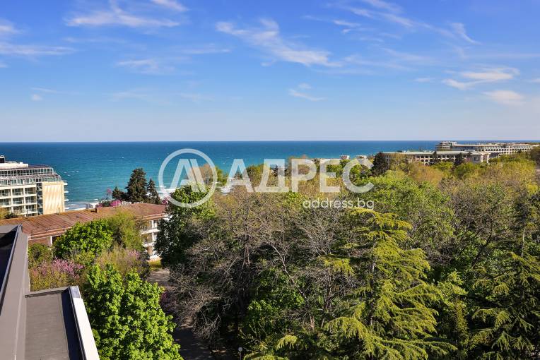 Многостаен апартамент, Варна, к.к. Св.Св. Константин и Елена, 676373, Снимка 2