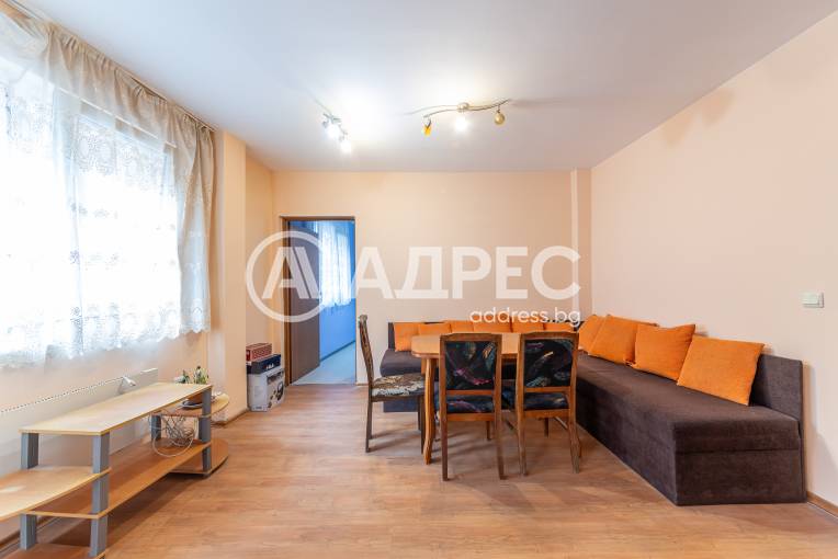 Тристаен апартамент, Варна, Базар "Левски", 672377, Снимка 1