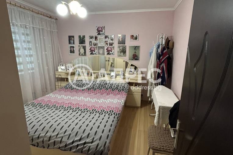 Тристаен апартамент, Варна, Владислав Варненчик, 674379, Снимка 7