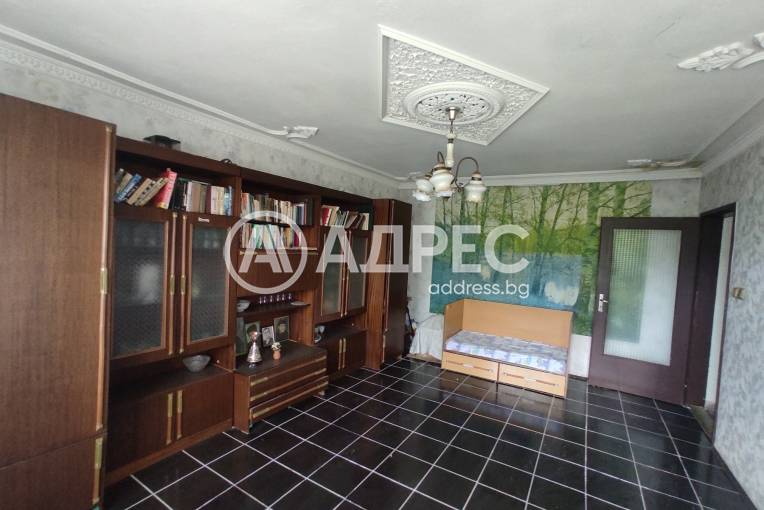 Многостаен апартамент, Разград, Широк център, 697381, Снимка 1