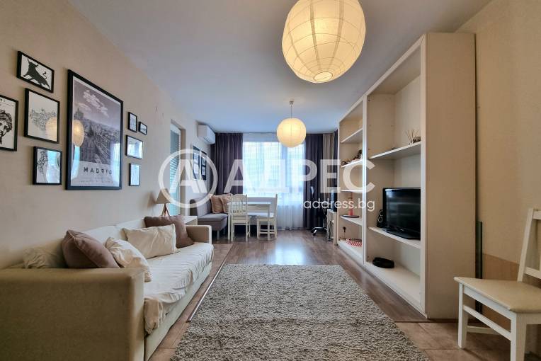 Двустаен апартамент, София, Лагера, 655382, Снимка 1