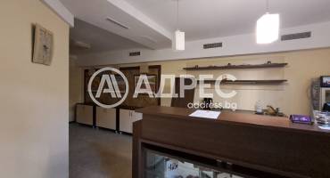 Търговски помещения, Варна, Икономически университет, 689382, Снимка 2