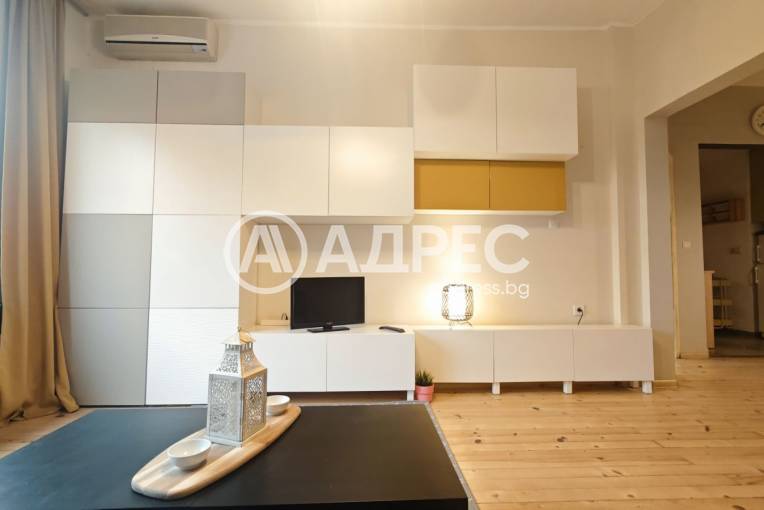 Тристаен апартамент, София, Център, 666383, Снимка 1