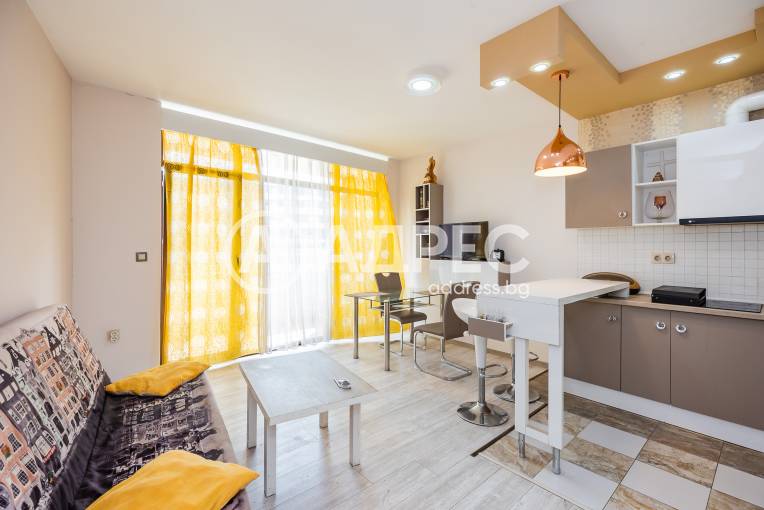 Двустаен апартамент, Варна, Трошево, 667384, Снимка 1