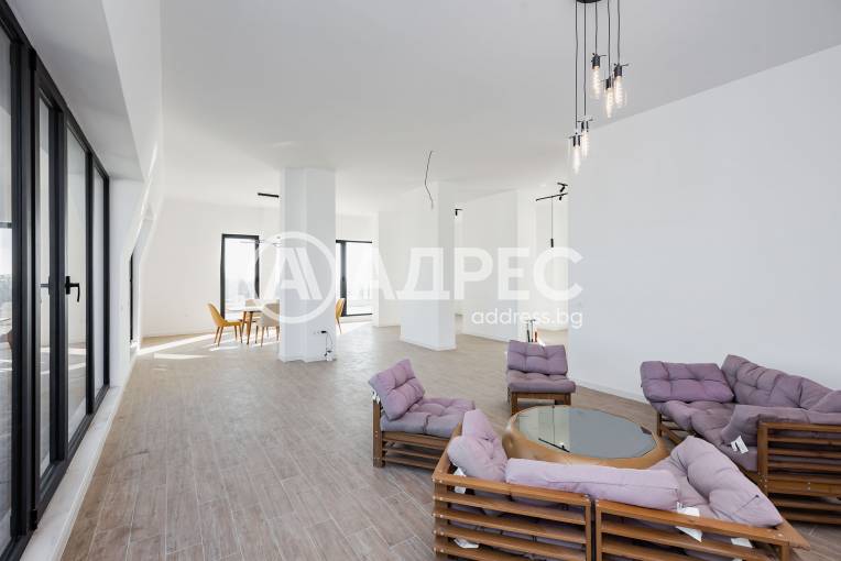 Многостаен апартамент, Варна, к.к. Св.Св. Константин и Елена, 682385, Снимка 1