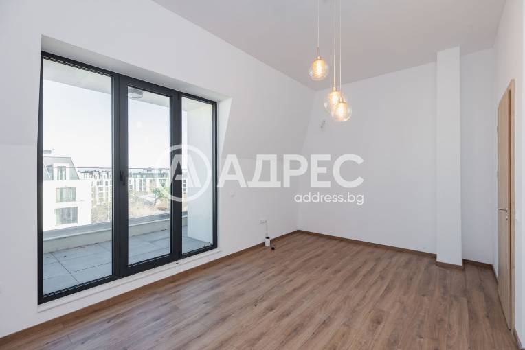 Многостаен апартамент, Варна, к.к. Св.Св. Константин и Елена, 682385, Снимка 18