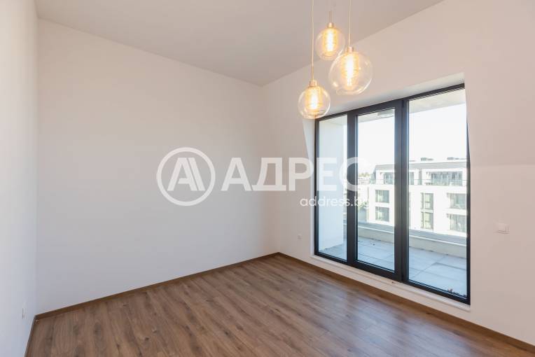 Многостаен апартамент, Варна, к.к. Св.Св. Константин и Елена, 682385, Снимка 19