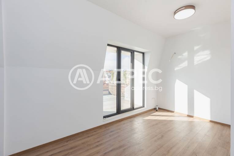 Многостаен апартамент, Варна, к.к. Св.Св. Константин и Елена, 682385, Снимка 21