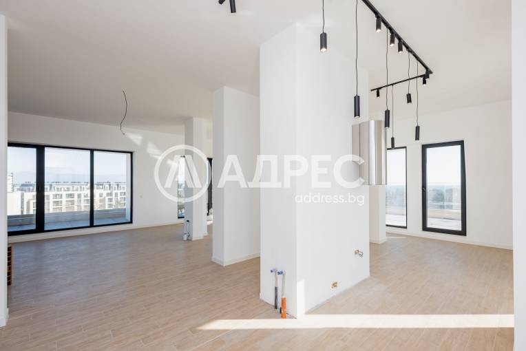 Многостаен апартамент, Варна, к.к. Св.Св. Константин и Елена, 682385, Снимка 5