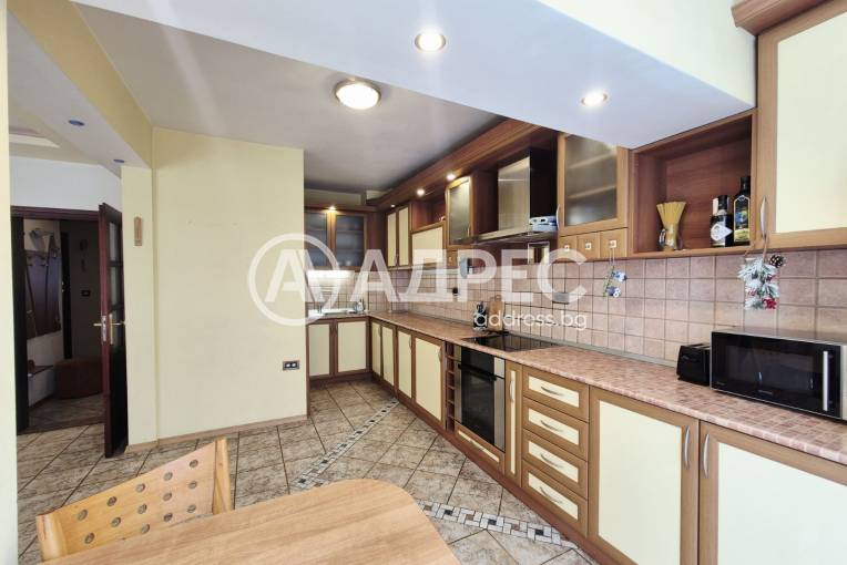 Тристаен апартамент, Варна, Спортна зала, 699386, Снимка 2