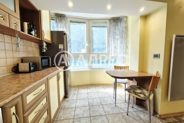 Тристаен апартамент, Варна, Спортна зала, 699386, Снимка 3